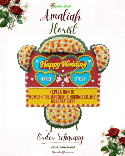 Karangan Papan Bunga Pernikahan di Tengah Padang